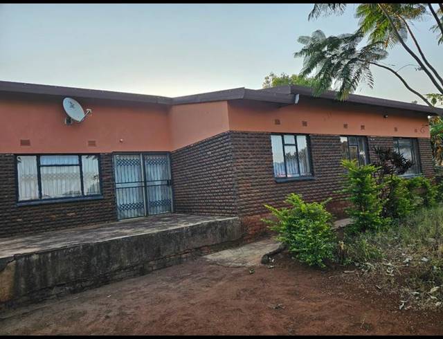 3 BEDROOM HOUSE FOR SALE IN TSHISAHULU